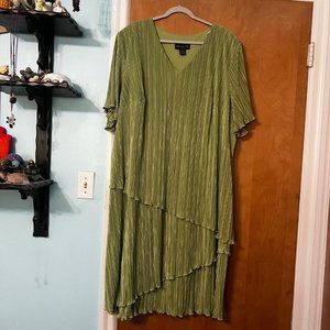 Connected Woman 34/36  Midi Short Sleeve Green Dress